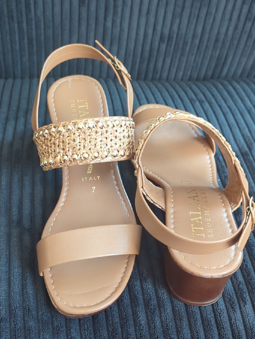 Italian Shoemakers Light Brown Woven Strap Sandals with Gold Accents Size 7 - Picture 4 of 6